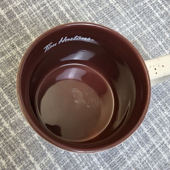 Limited Edition Tim Hortons Ceramic Mug Woodland Beaver 2019 Holiday Cream/Rust - Picture 8 of 10